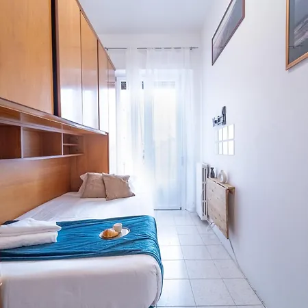 I-host Navigli - Fusetti * מילאנו