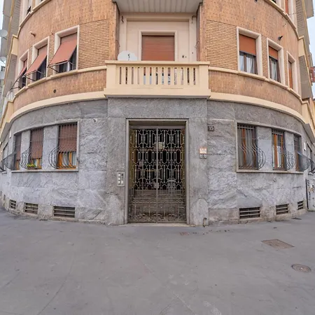 I-host Navigli - Fusetti * מילאנו