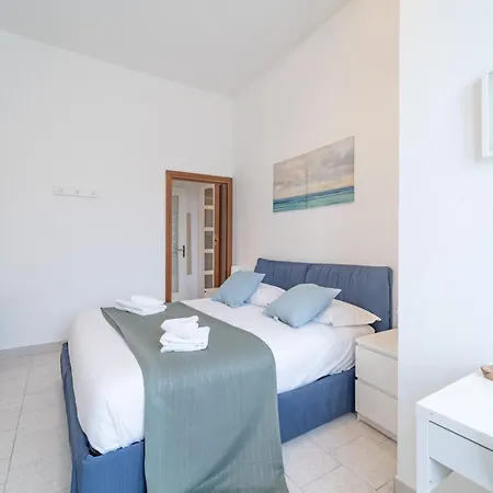 I-host Navigli - Fusetti מילאנו